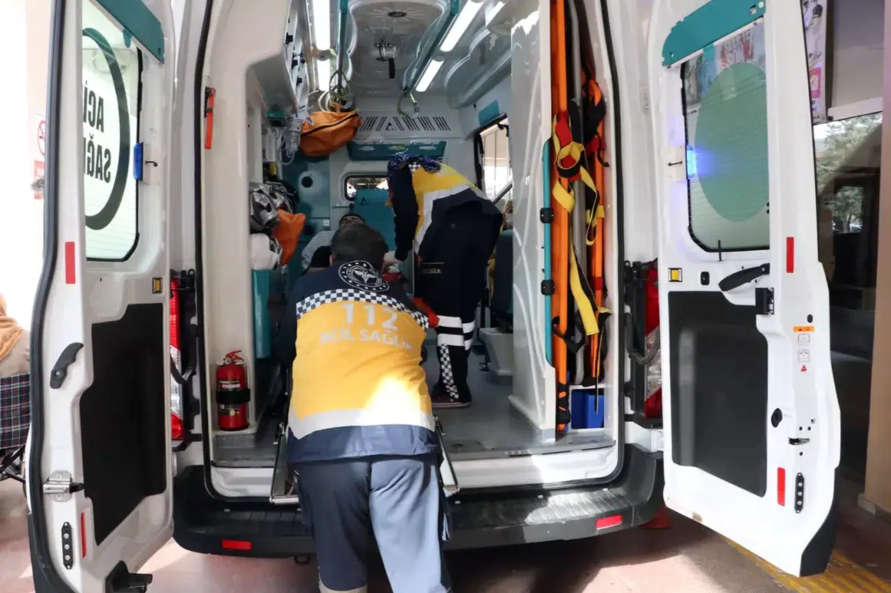 Yazıklar olsun: Ellerini bağlayıp küçük çocuğa kompresörle hava bastılar