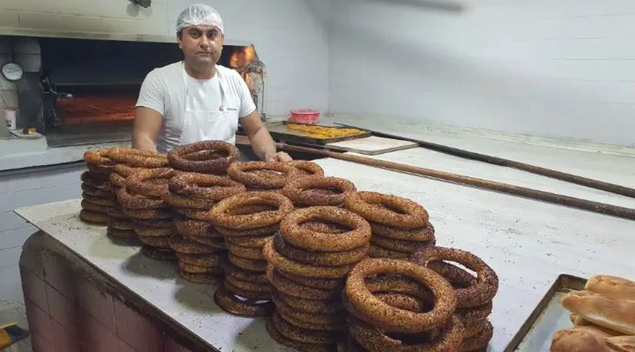 Fırıncıdan öğretmenlere 24 Kasım jesti