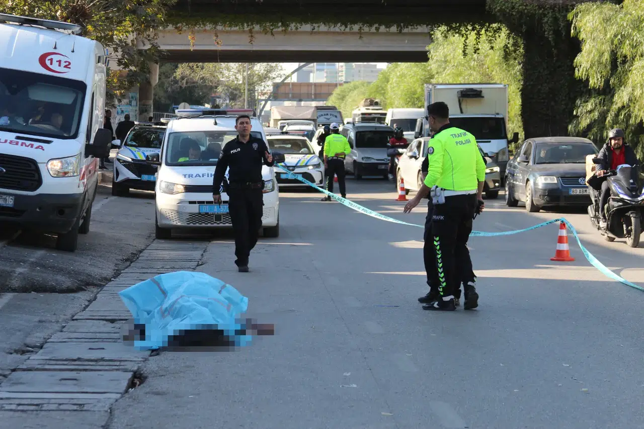 Yaşlı adam karşıdan karşıya geçmek isterken canından oldu