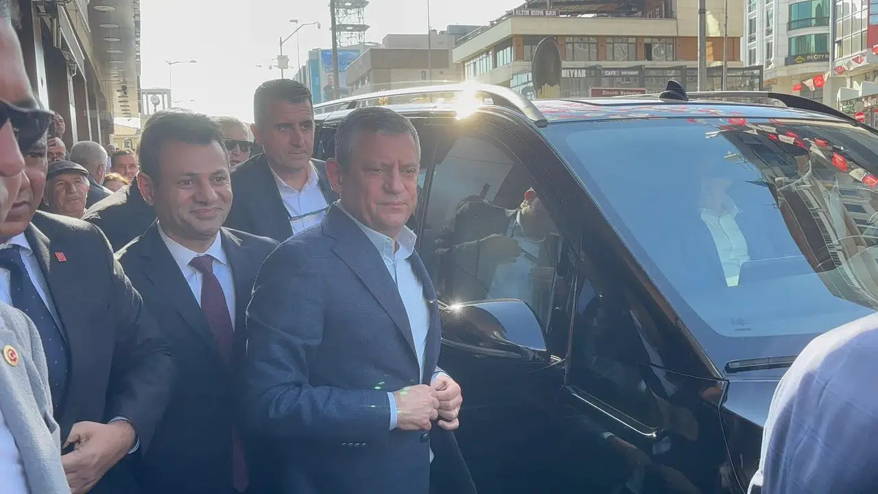 CHP Lideri Özel Gaziantep'i ziyaret etti