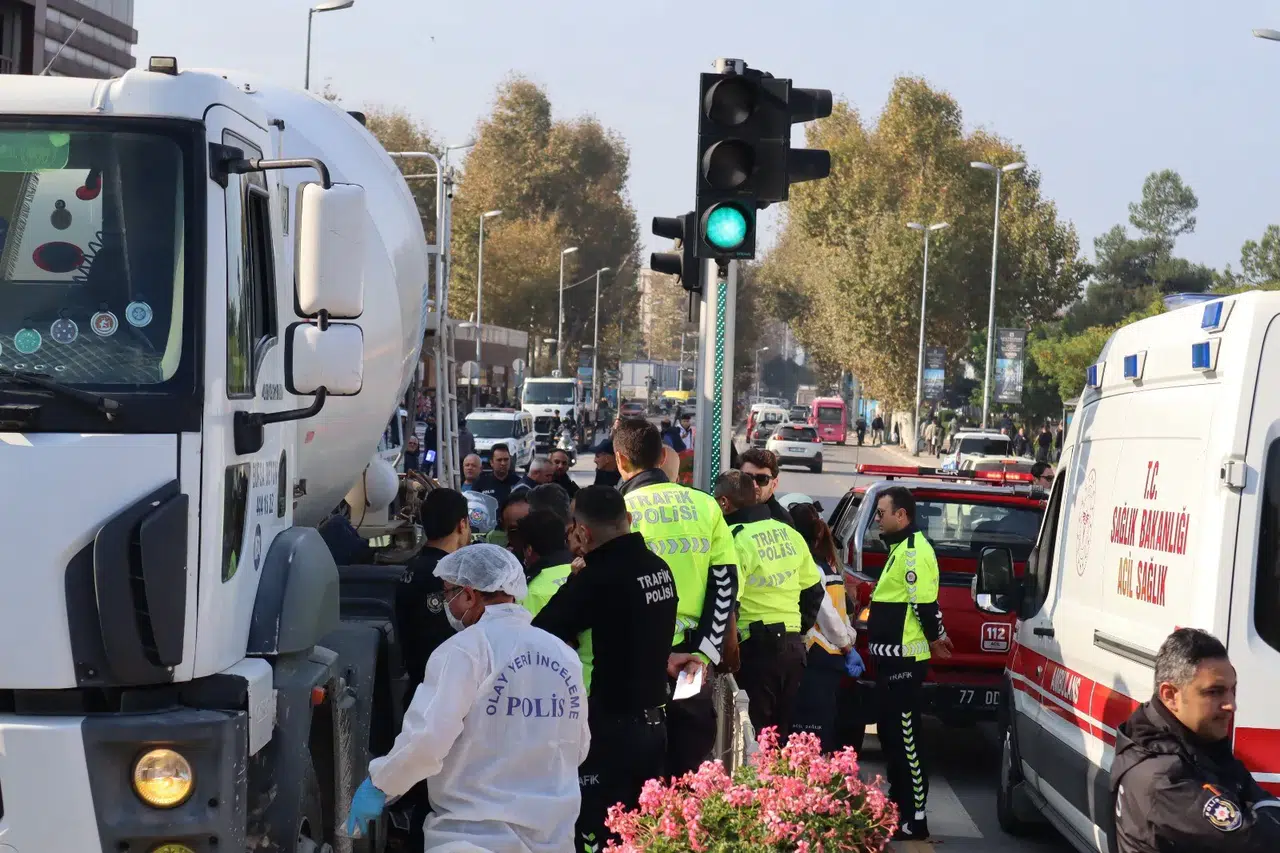 Mikserin altında kalan yaşlı kadın feci şekilde can verdi