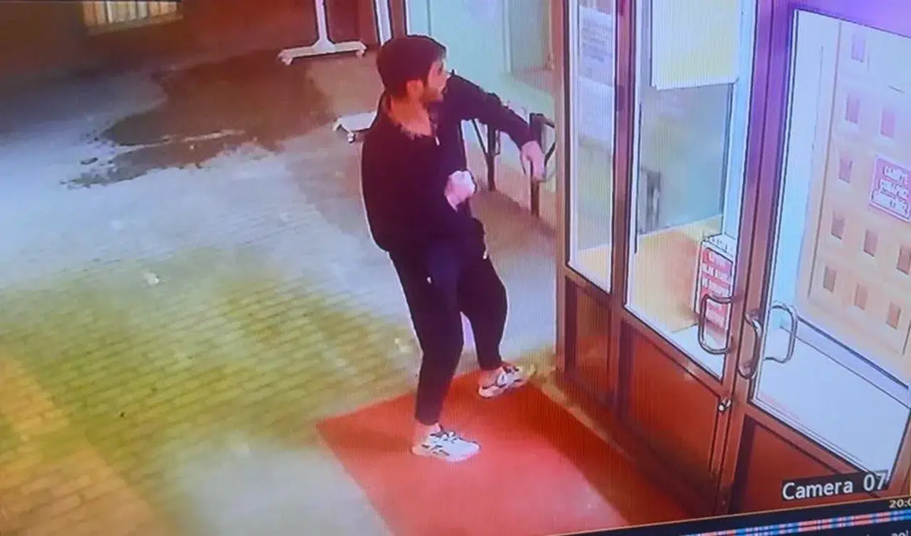 Kimliği belirsiz şahıstan camiye çirkin saldırı