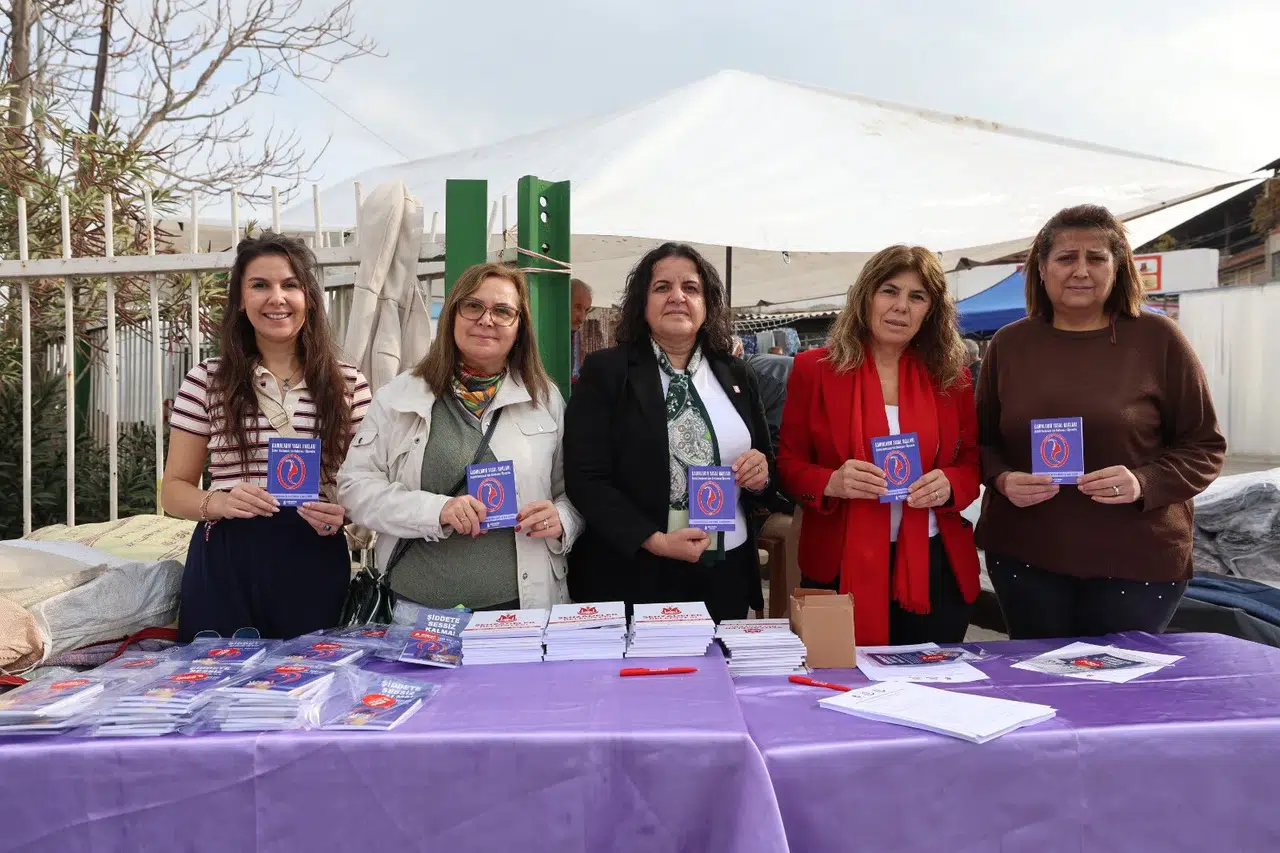 Şehzadeler Belediyesi kadınları şiddete karşı bilgilendirdi