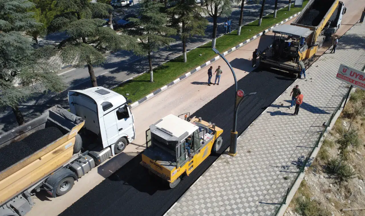 Demirci’nin yolları yenileniyor