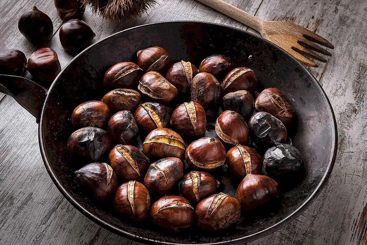 Kestane Neden Patlar? İşte Kestaneyi Doğru Pişirmenin Püf Noktaları!