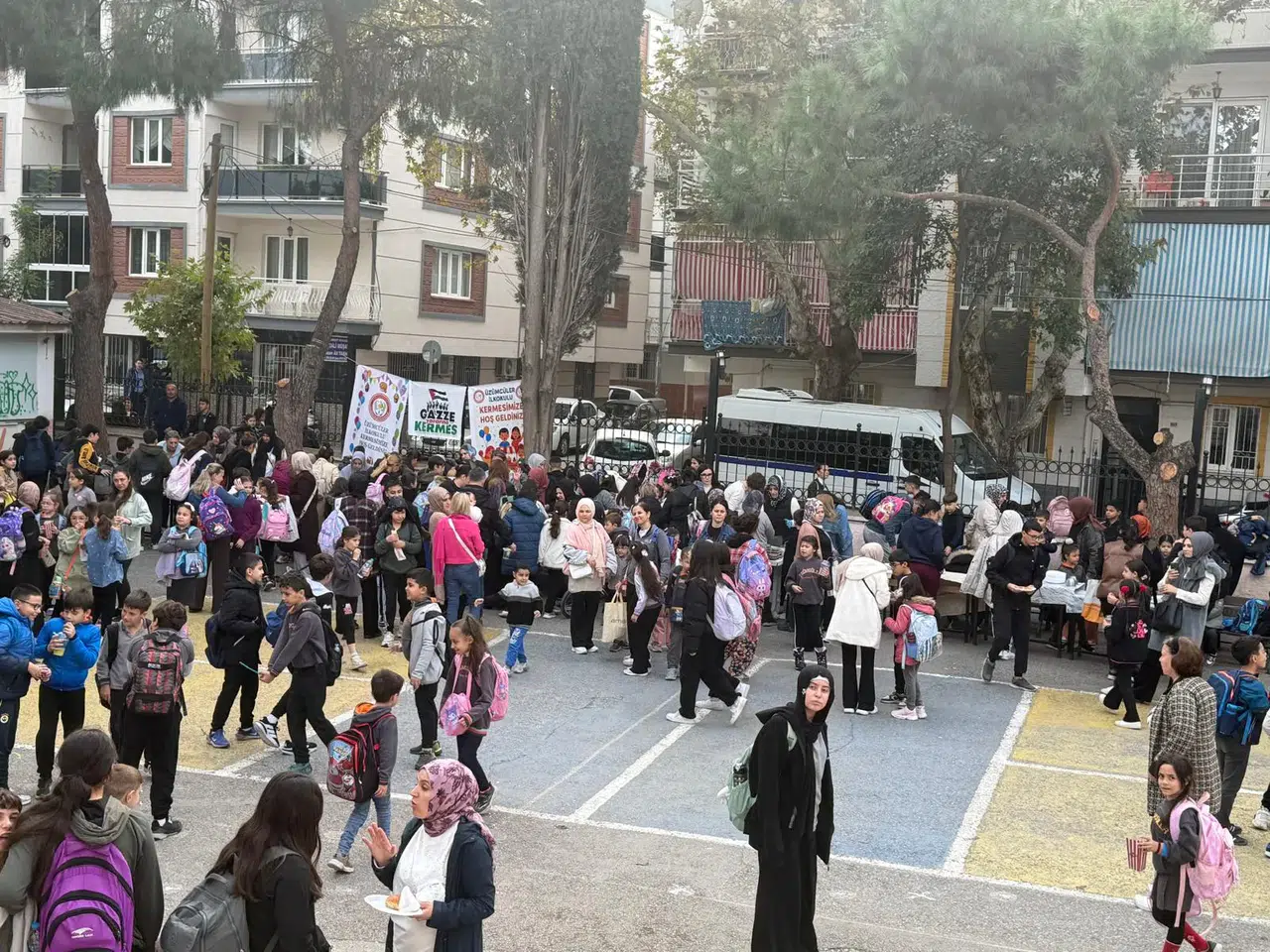 Kermesten elde edilen gelir bu okul ve Gazze için kullanılacak