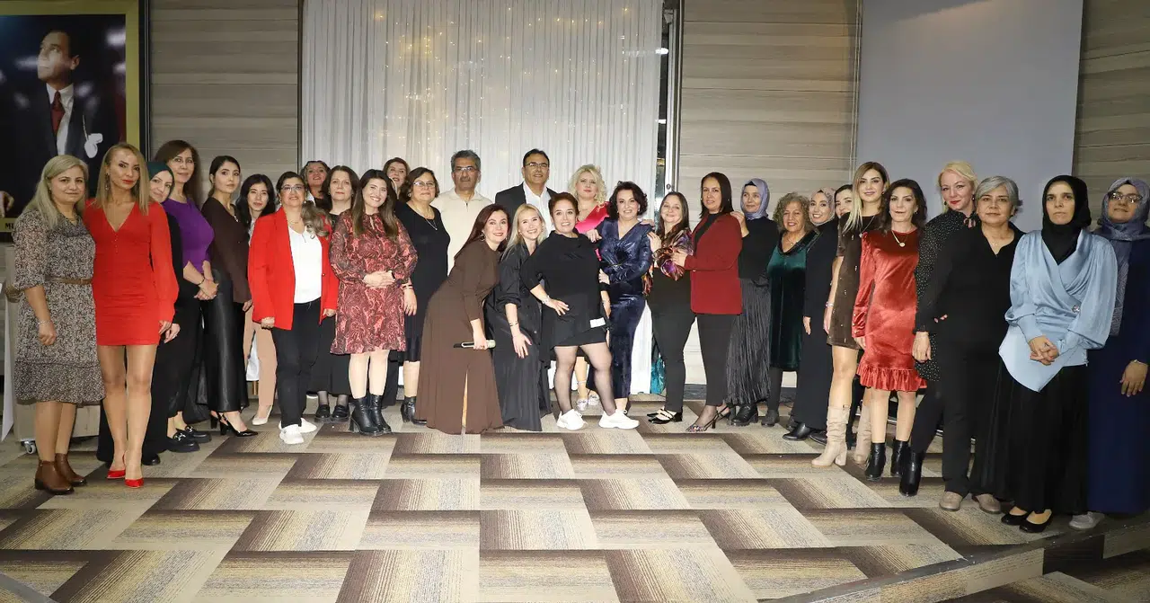 Şehzadeler Halk Eğitimi Merkezi’nden Unutulmayacak Öğretmenler Günü Programı