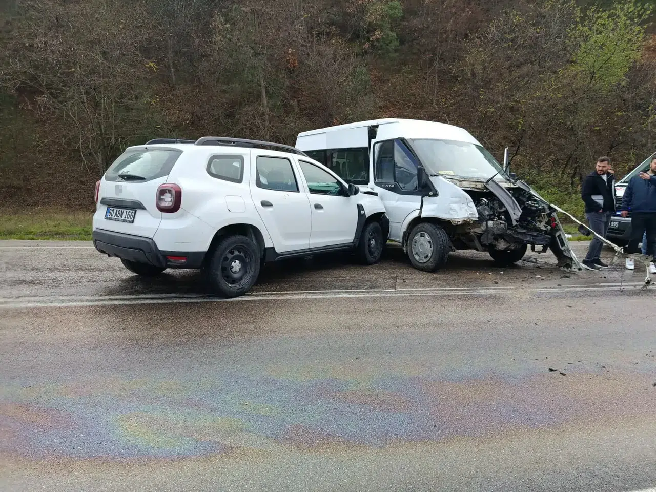 Feci kaza! Araçlar birbirine girdi