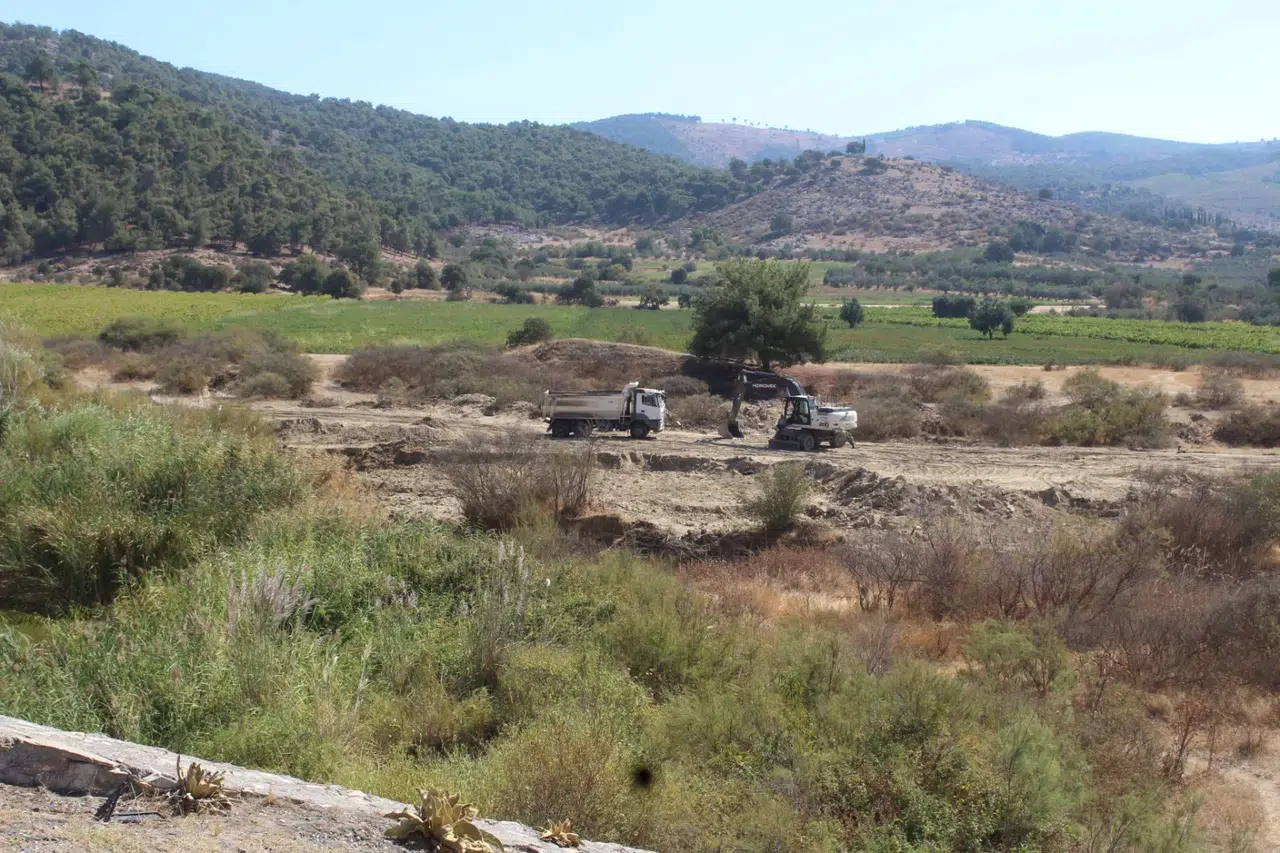 Gölü kurutan kum ocaklarına mahkemeden “dur” kararı