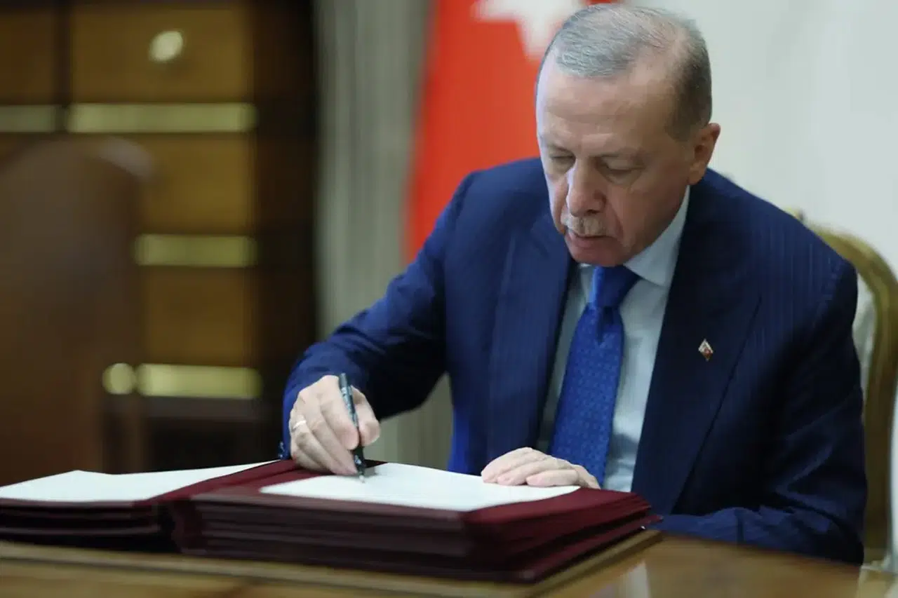 Cumhurbaşkanı Erdoğan bakın kimi görevden aldı