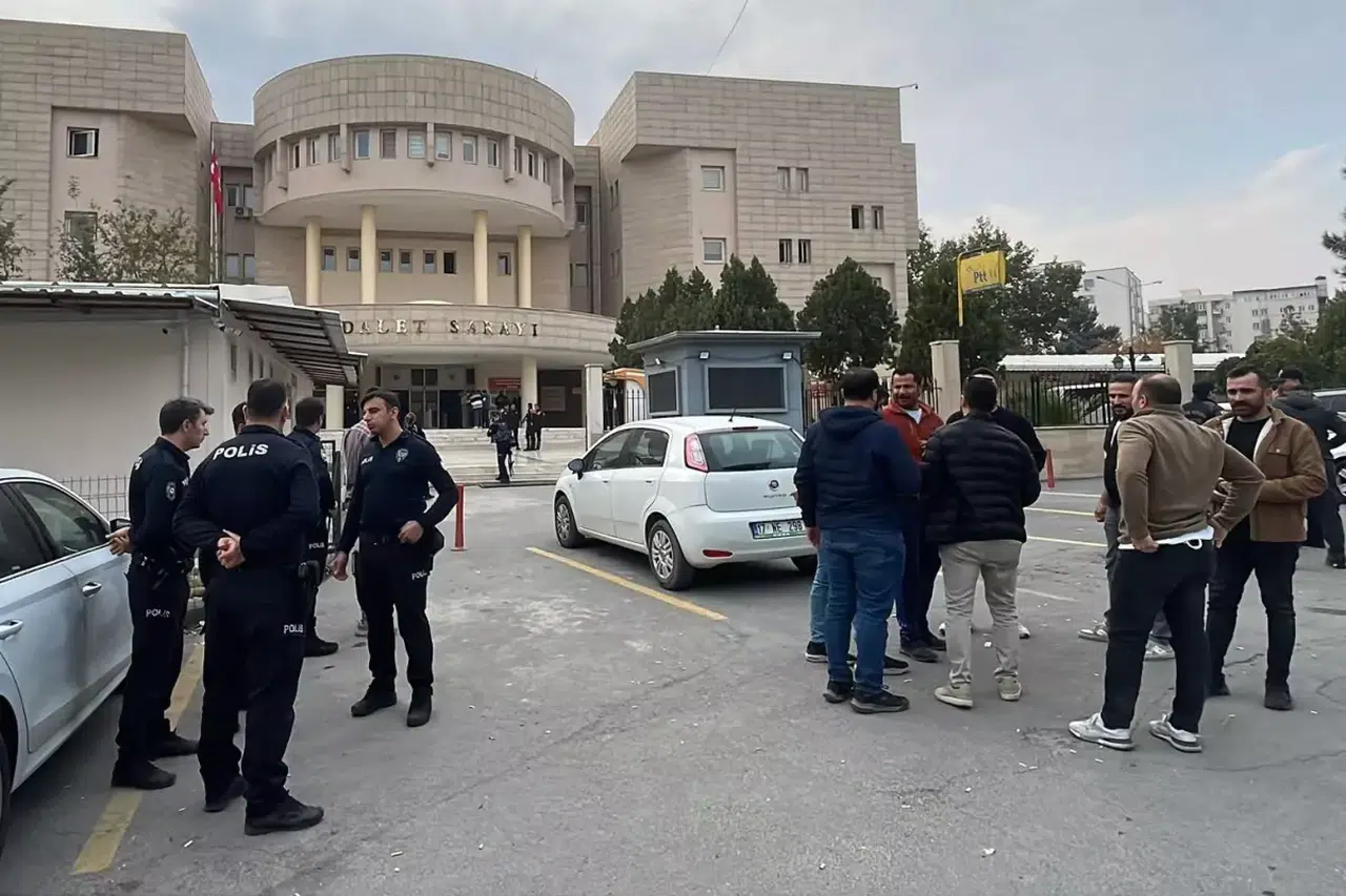 Adliyede korkutan patlama: 1 yaralı