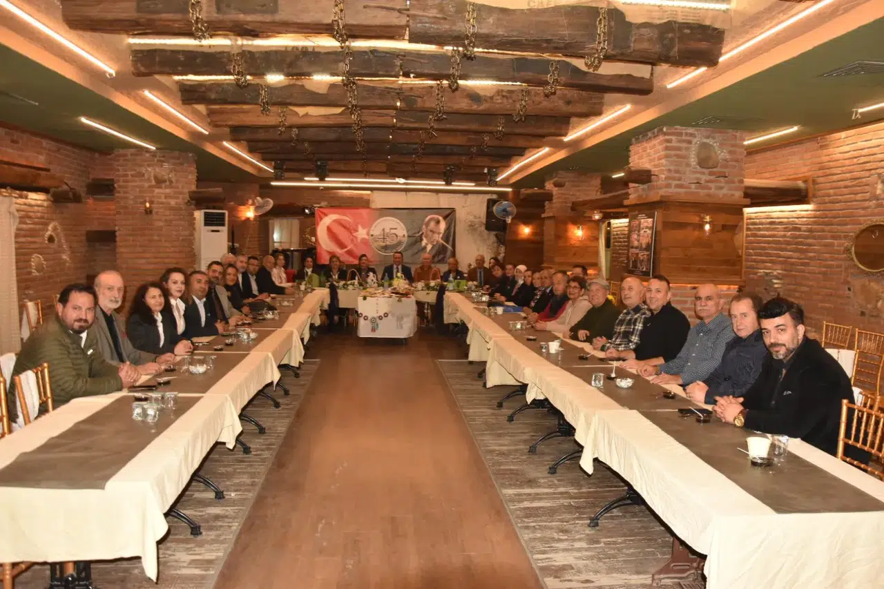 Manisa Dostlar Meclisi’nden kadın ve üzüm üreticilerine destek