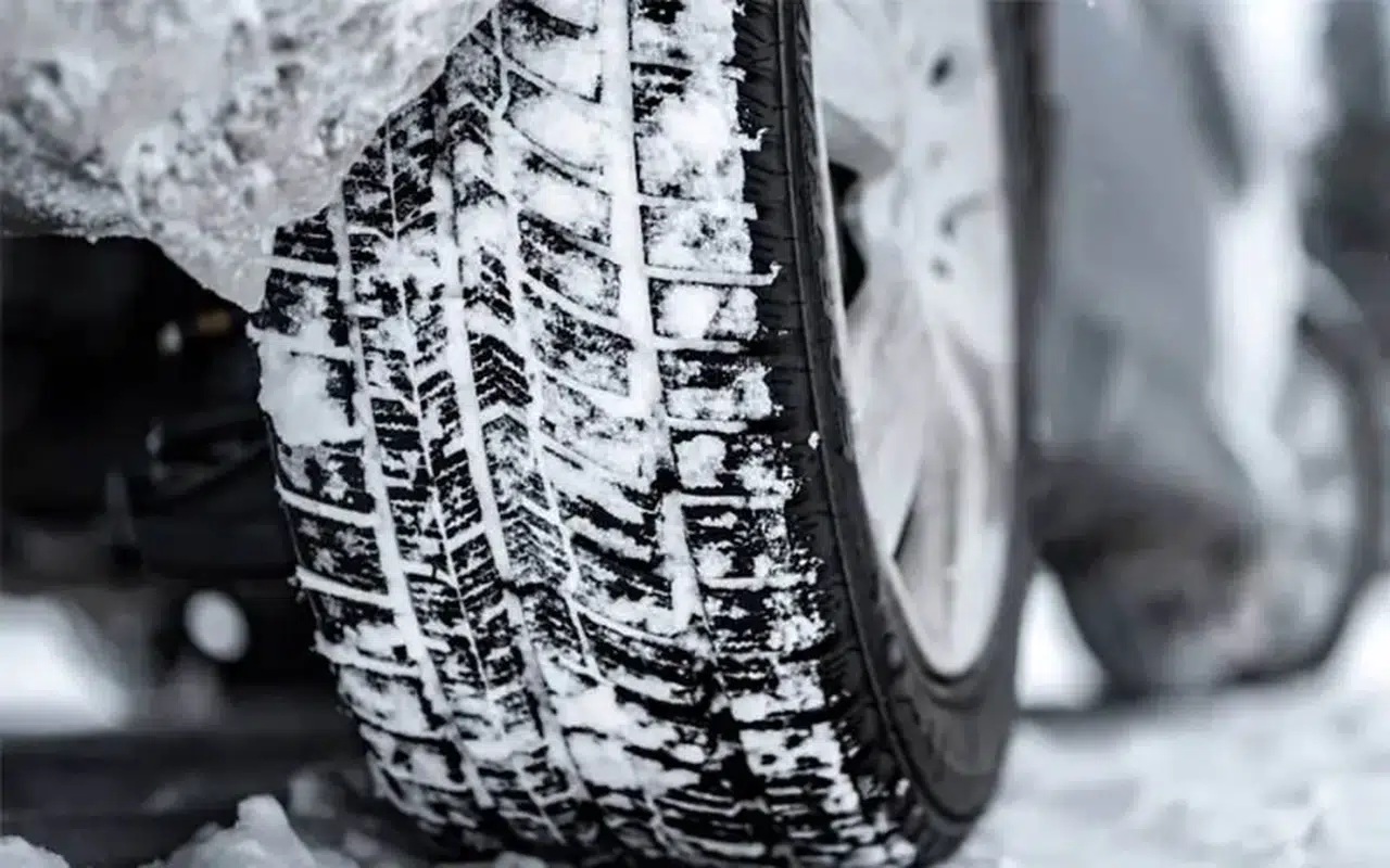 Kış Lastiği Takma Zorunluluğu Başladı: Kimler İçin Geçerli, Cezası Ne Kadar?