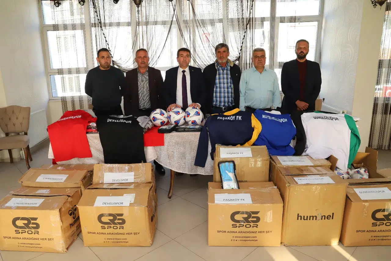 Ekrem Başkan’dan amatör futbol kulüplerine büyük destek