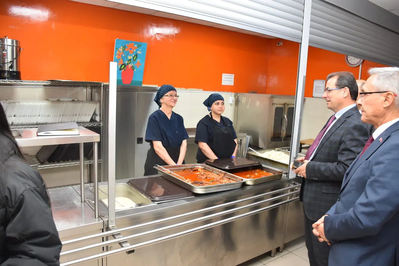 Kaymakam Güldoğan'dan öğrencilere sürpriz ziyaret