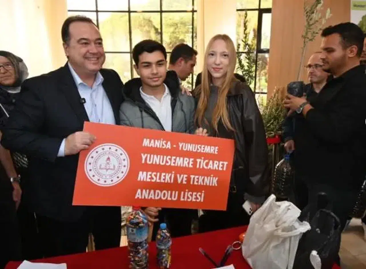 Öğrencilerden atık pil kampanyasına destek