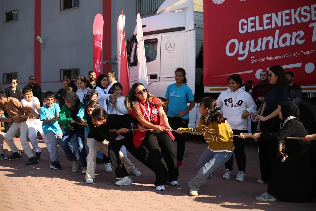 Geleneksel Oyunlar Tırı Manisa’ya geliyor