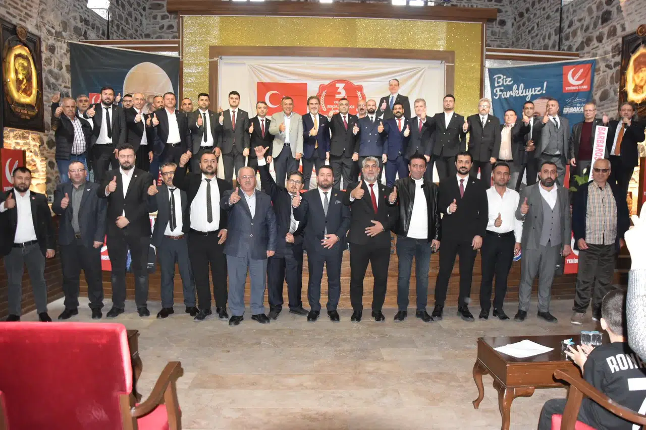 Yeniden Refah Partisi Şehzadeler İlçe Başkanı İbrahim Şahin güven tazeledi