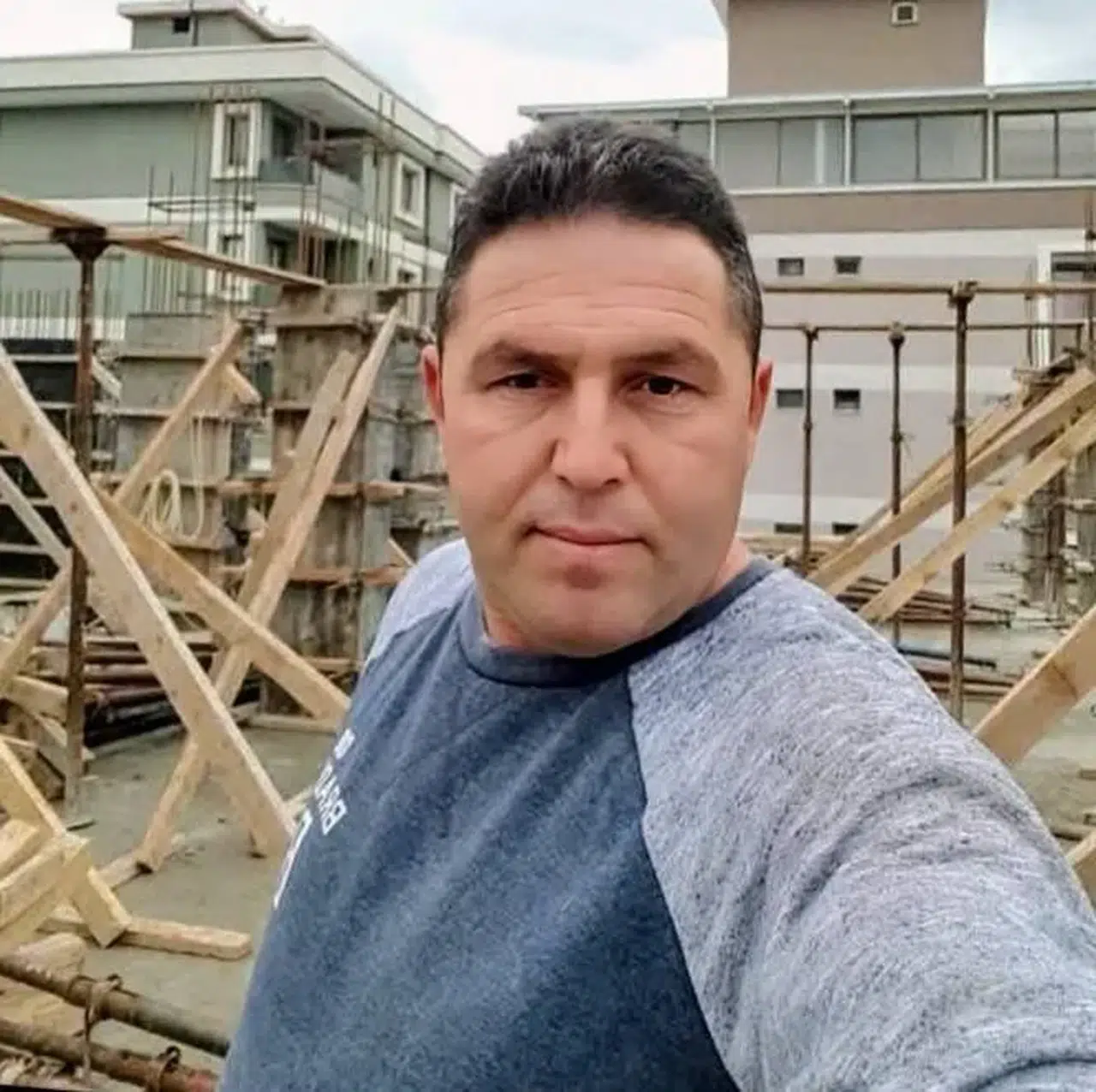 İş yerinde yüksekten düşerek hayatını kaybetti