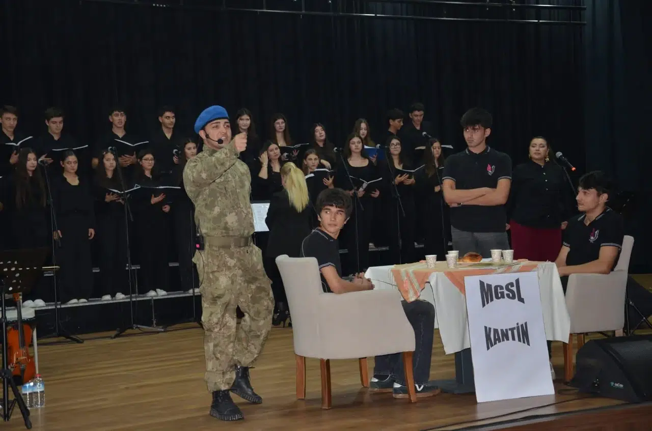 'Kim Var' sanat etkinliği Manisalılarla buluştu