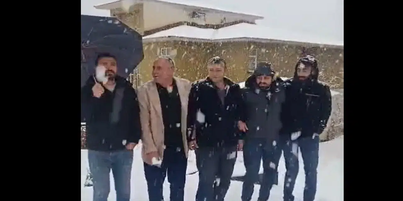 Kar yağışını bakın nasıl kutladılar