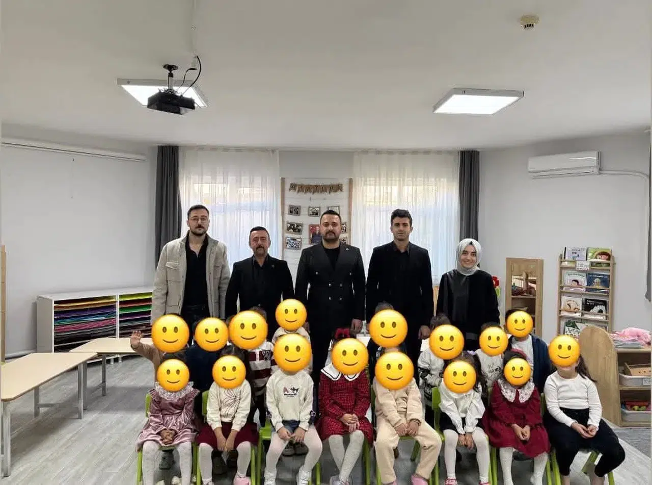 Saruhanlı Ülkü Ocakları öğretmenleri unutmadı