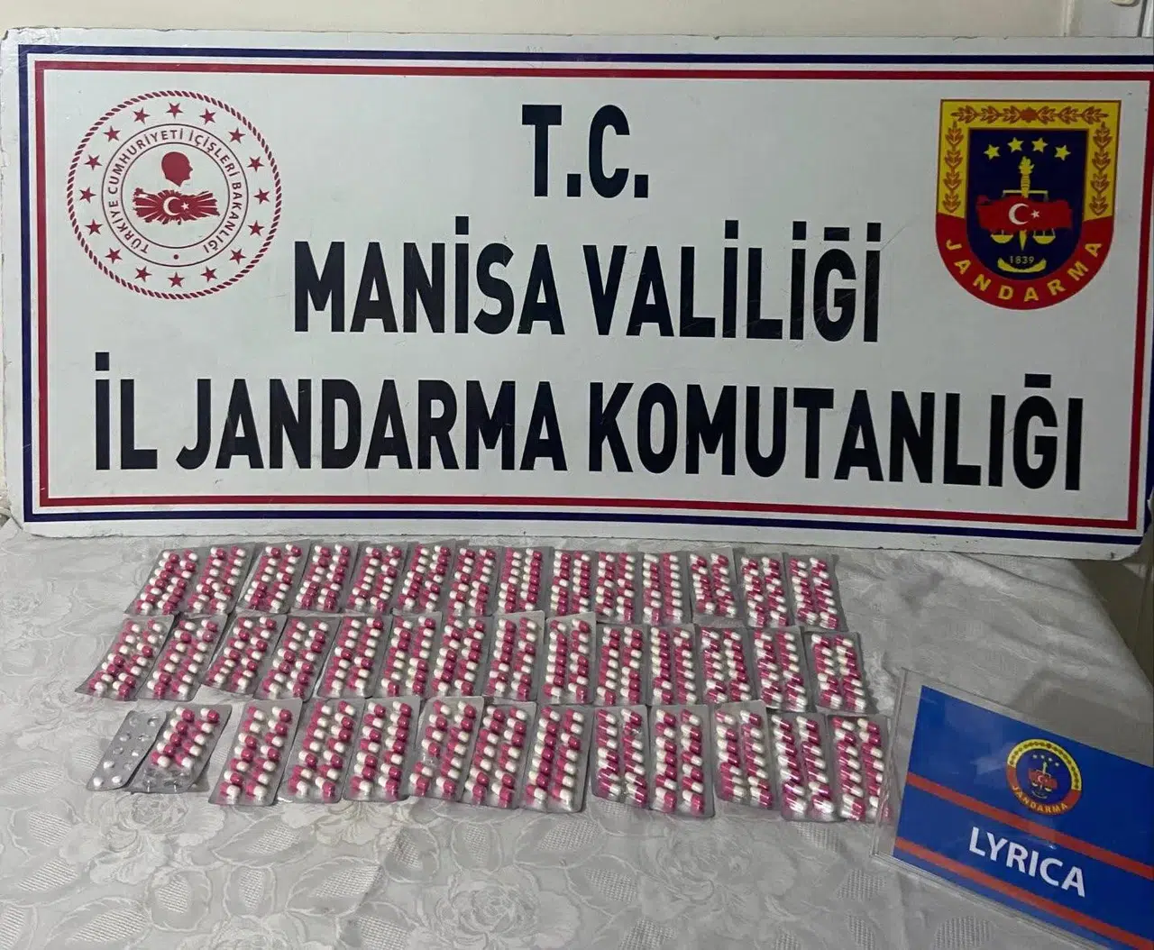 Uyuşturucu tacirlerine jandarma şoku!