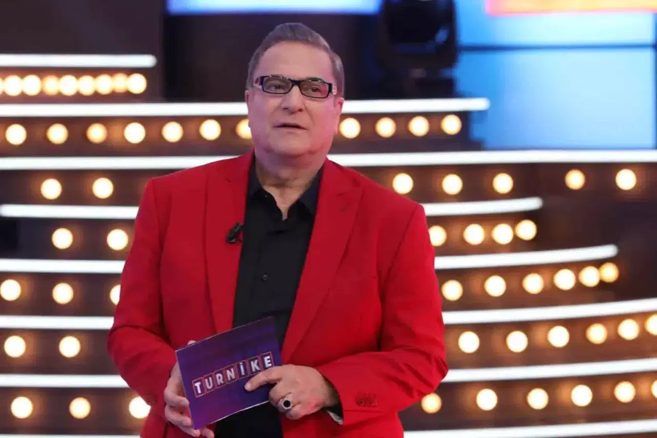 Mehmet Ali Erbil'den eşine canlı yayında sürpriz özür