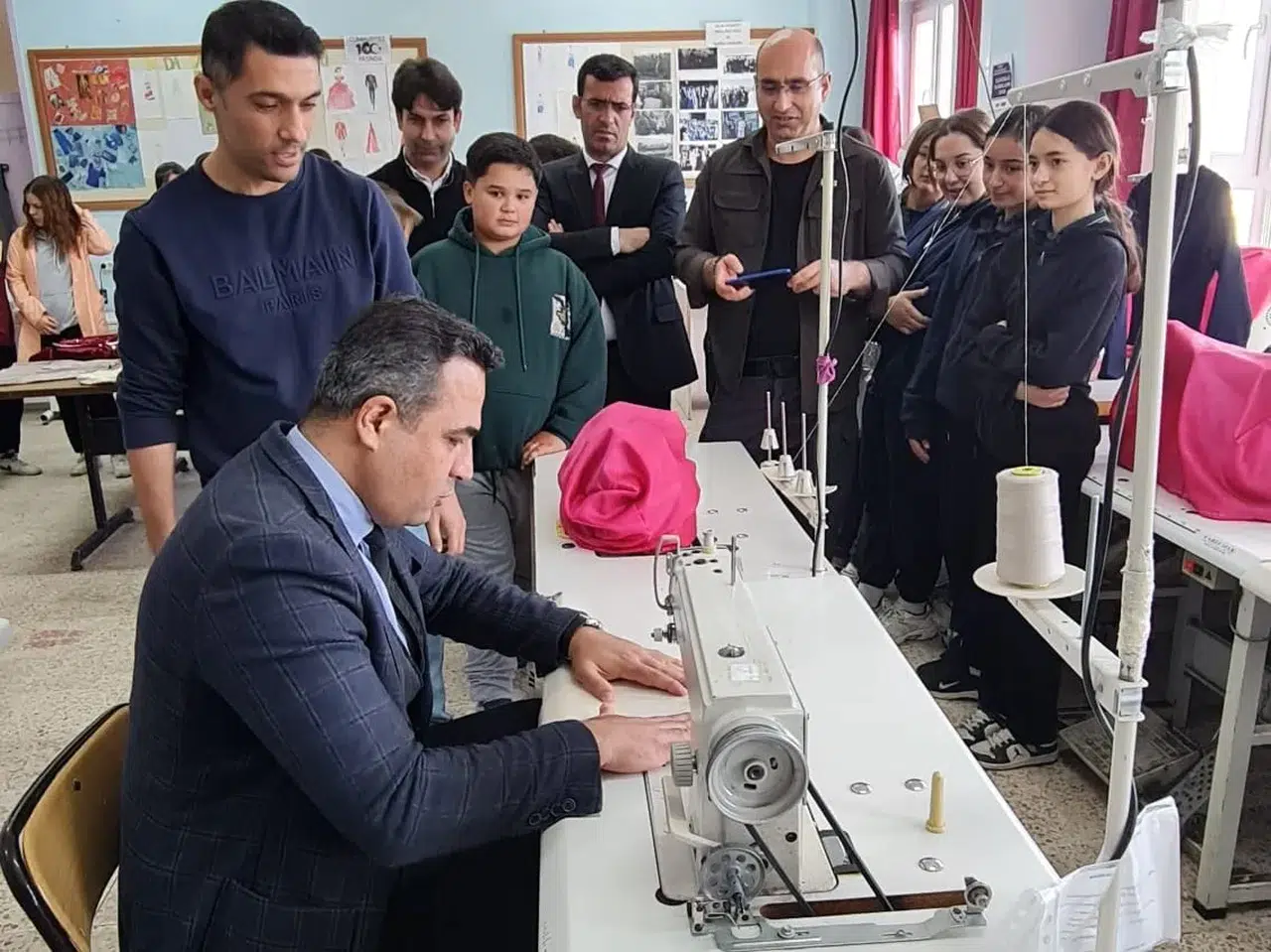 Kaymakam öğrencilerle birlikte çapa yaptı