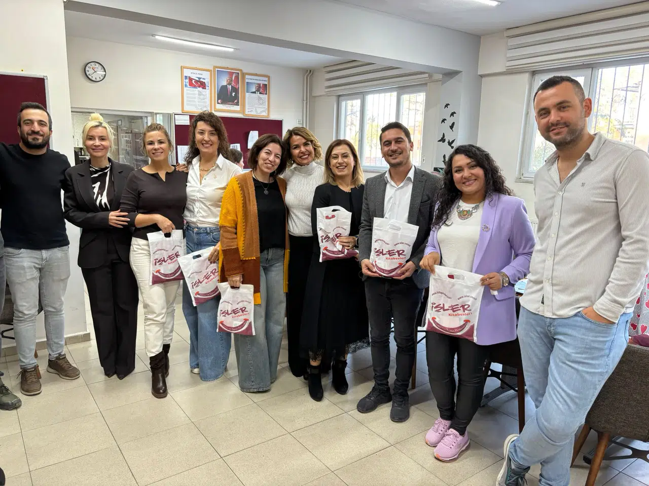 İşler Kitabevleri öğretmenleri unutmadı