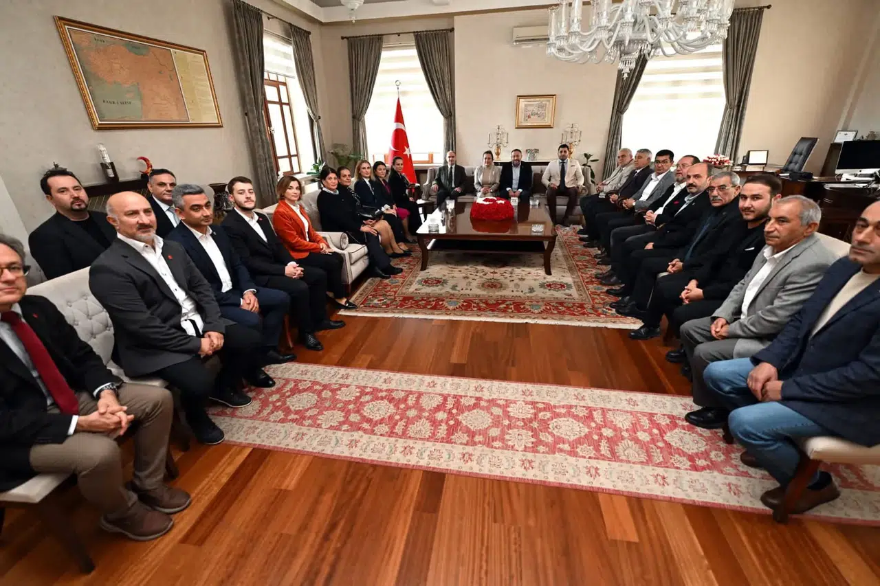 Vali Özkan CHP Manisa İl Başkanı İlksen Özalper’i ağırladı