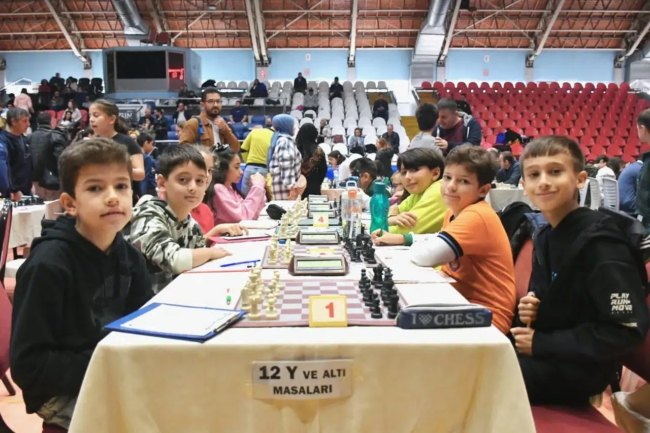 Yunusemre'de satranç kursu başlıyor