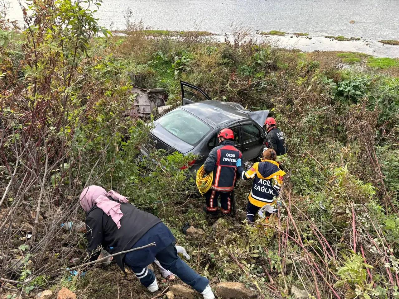 Üç tekerlekli araç ile otomobil çarpıştı: 2 ölü, 1 yaralı