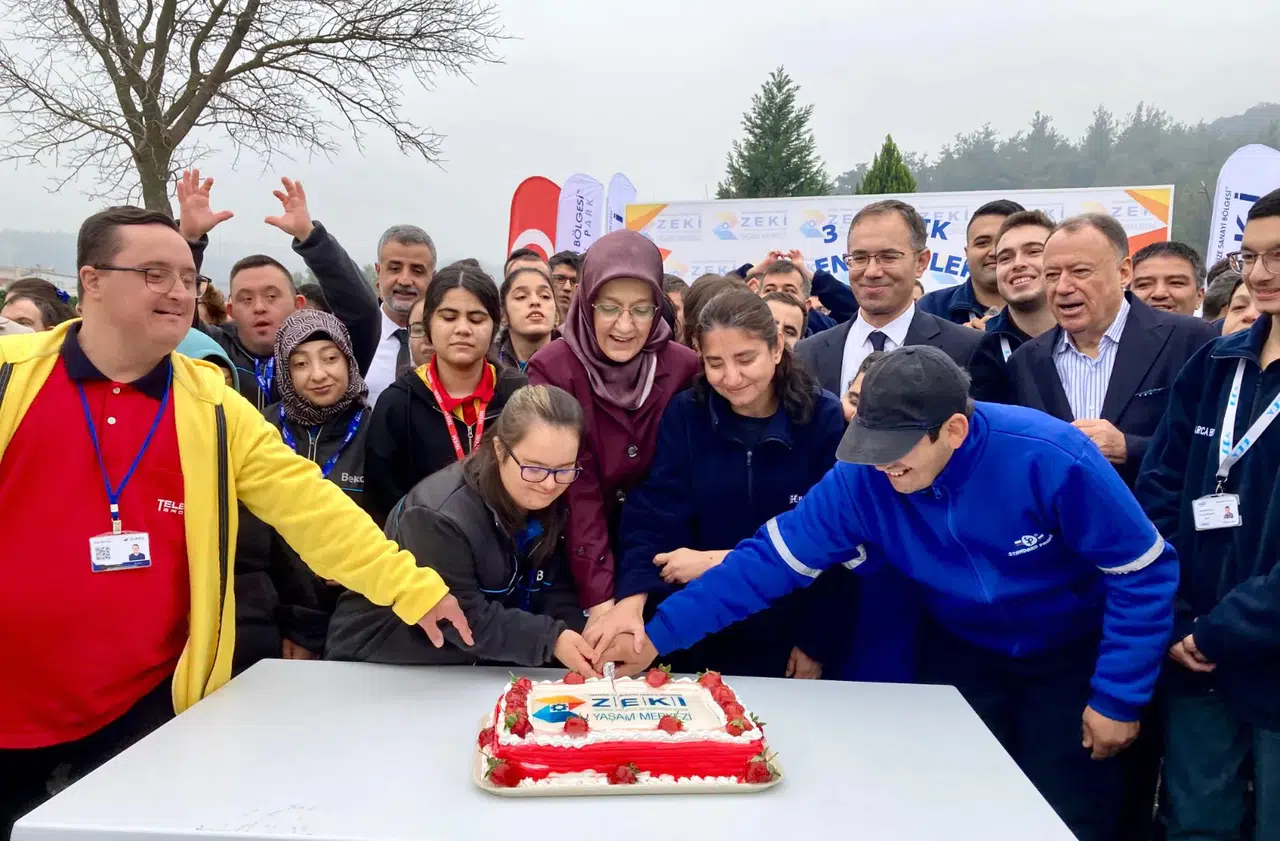 Manisa OSB Zeki Yaşam Merkezi'nde anlamlı program