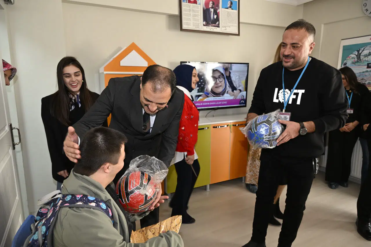 Demirci'de 3 Aralık Dünya Engelliler Günü kutlandı