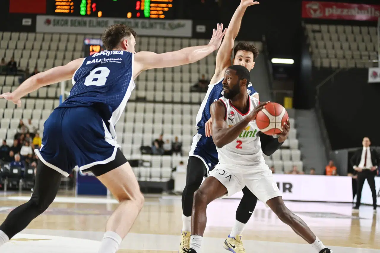 Glint Manisa Basket evinde mağlup