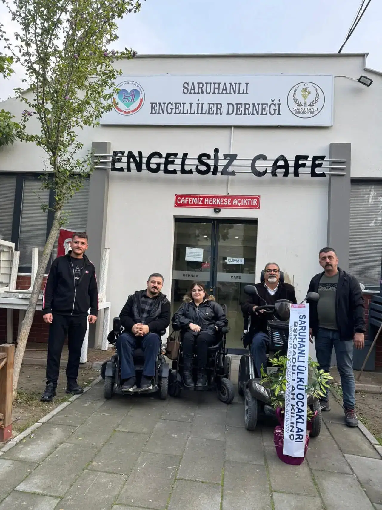 Saruhanlı Ülkü Ocakları’ndan Engelliler Derneği’ne anlamlı ziyaret