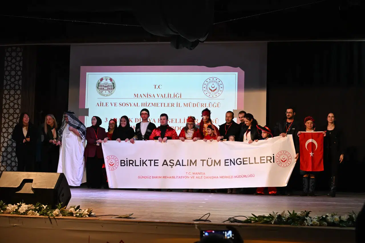 Manisa’da engellilerden farkındalık oluşturan gösteri