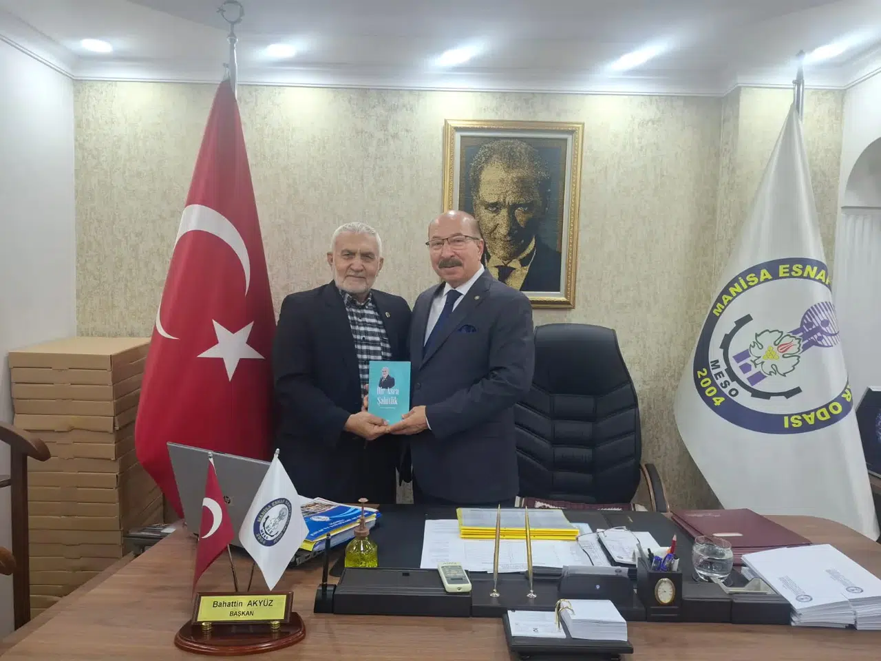 Yazar Akova'dan Başkan Akyüz'e ziyaret