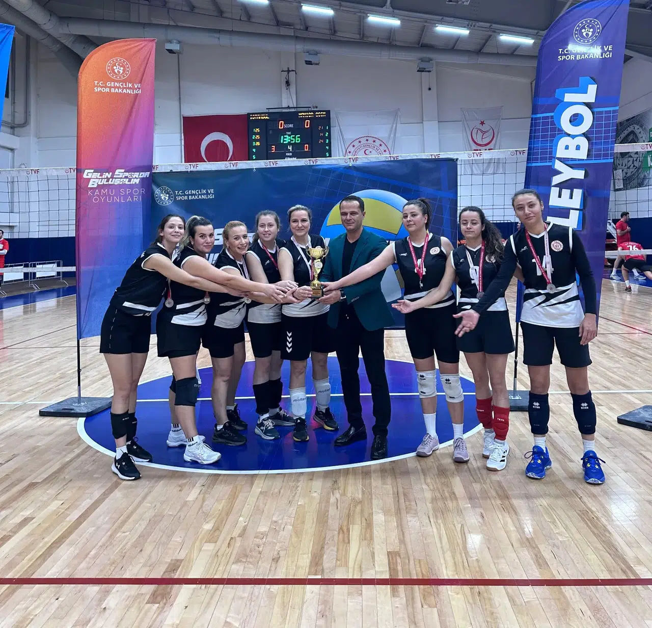Gençlik ve Spor İl Müdürlüğü Kadın Voleybol Takımından büyük başarı