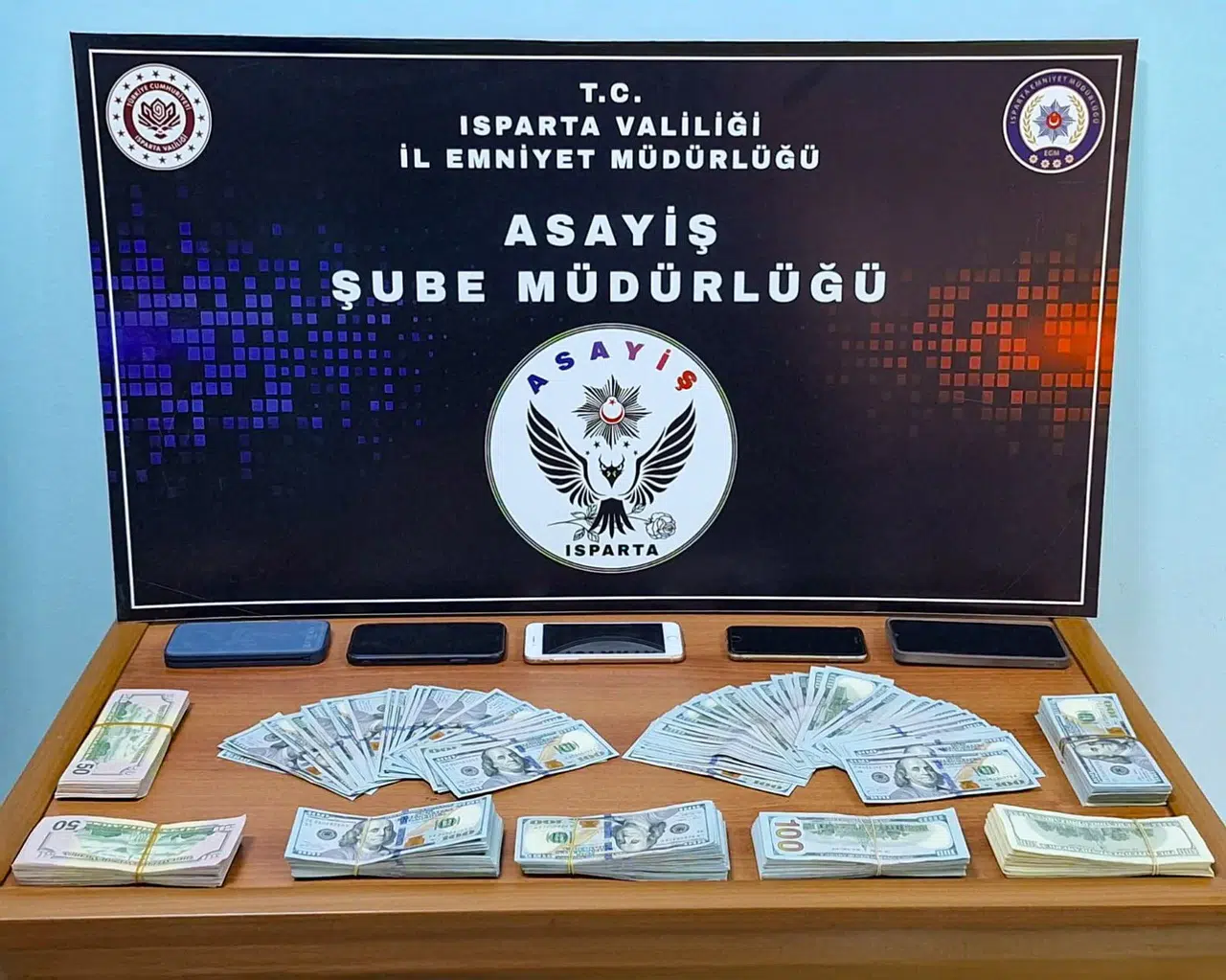 Milyonluk vurgun yaptılar!