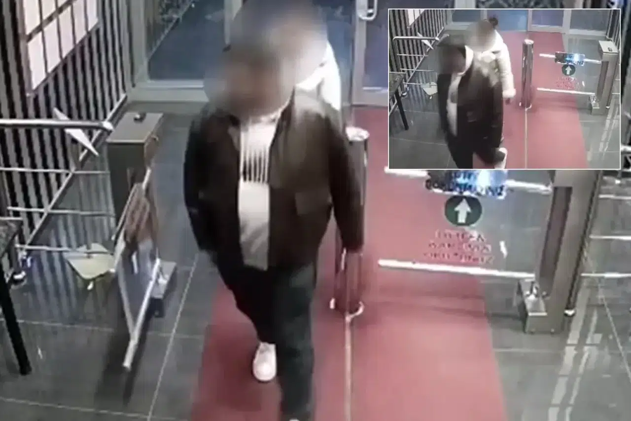 Sosyal medyadan tanıştığı kadın başına çorap ördü