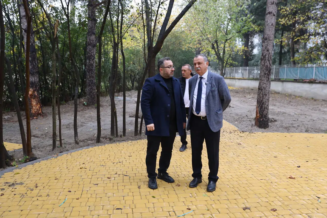 Emekli Kafede çalışmalar hızla devam ediyor