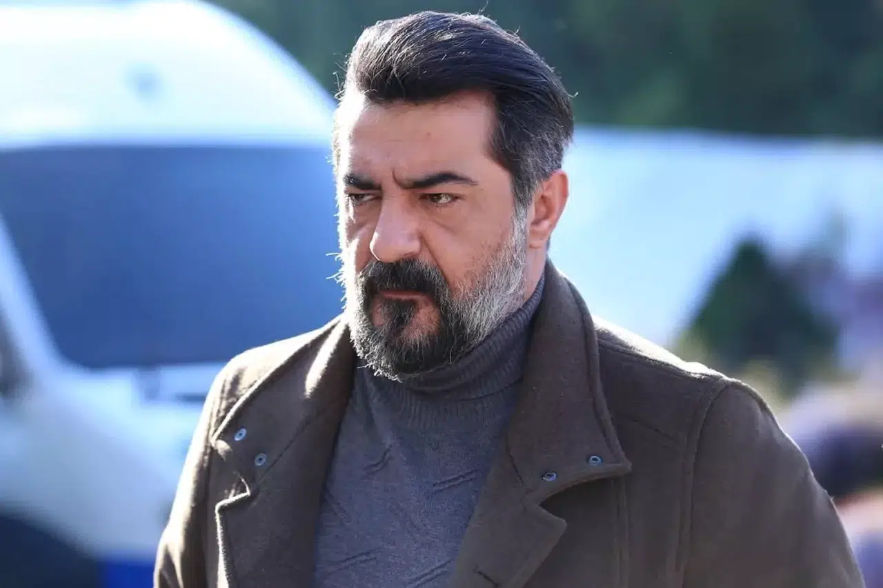 Ünlü oyuncu trafik kazası geçirdi