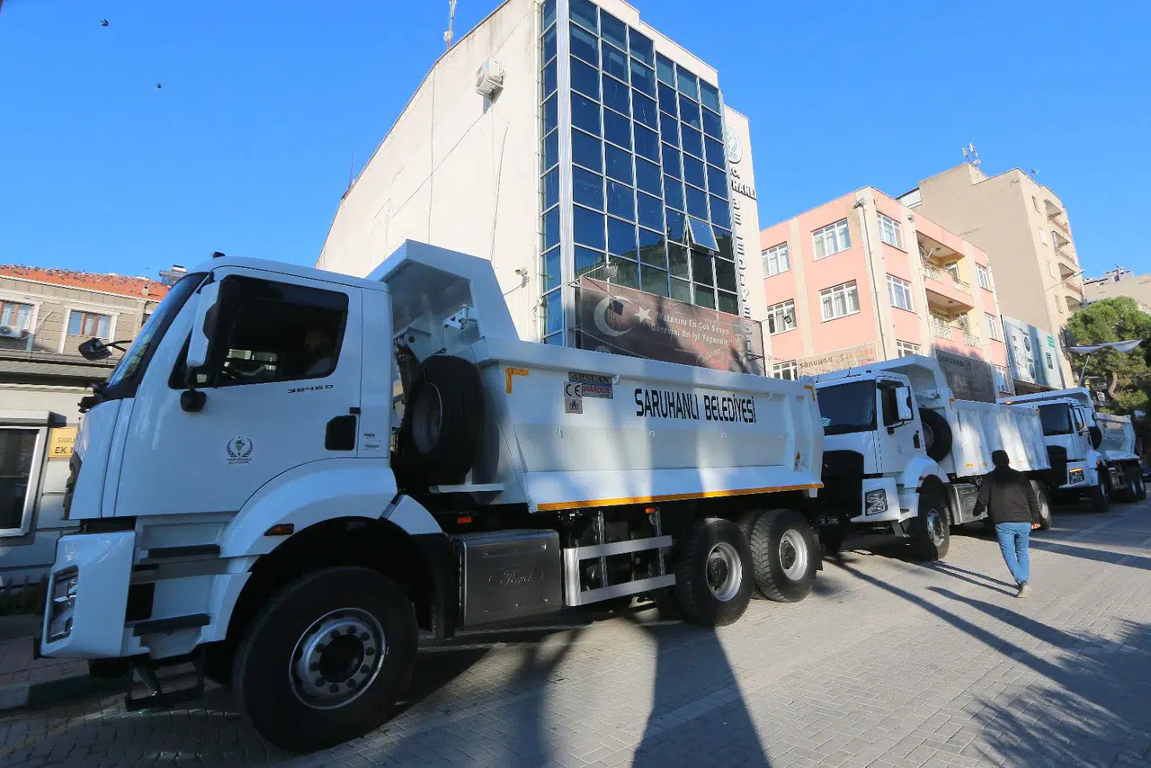 Saruhanlı Belediyesi araç filosunu güçlendirdi