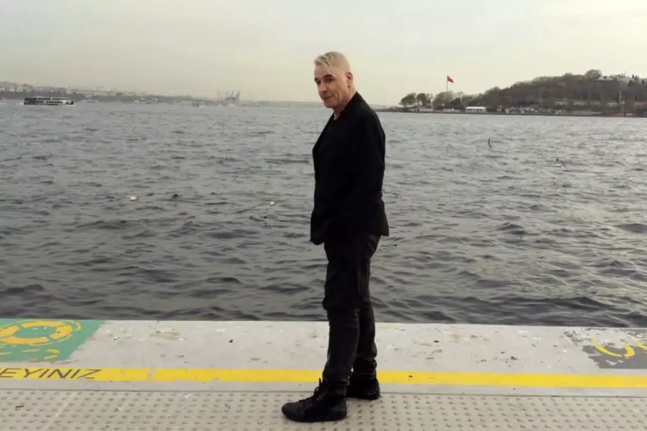 İstanbul sahilinde dünyaca ünlü şarkıcıyı görenler şaştı kaldı