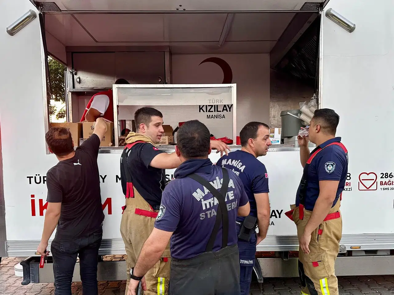Manisa Türk Kızılay'dan orman yangınına destek