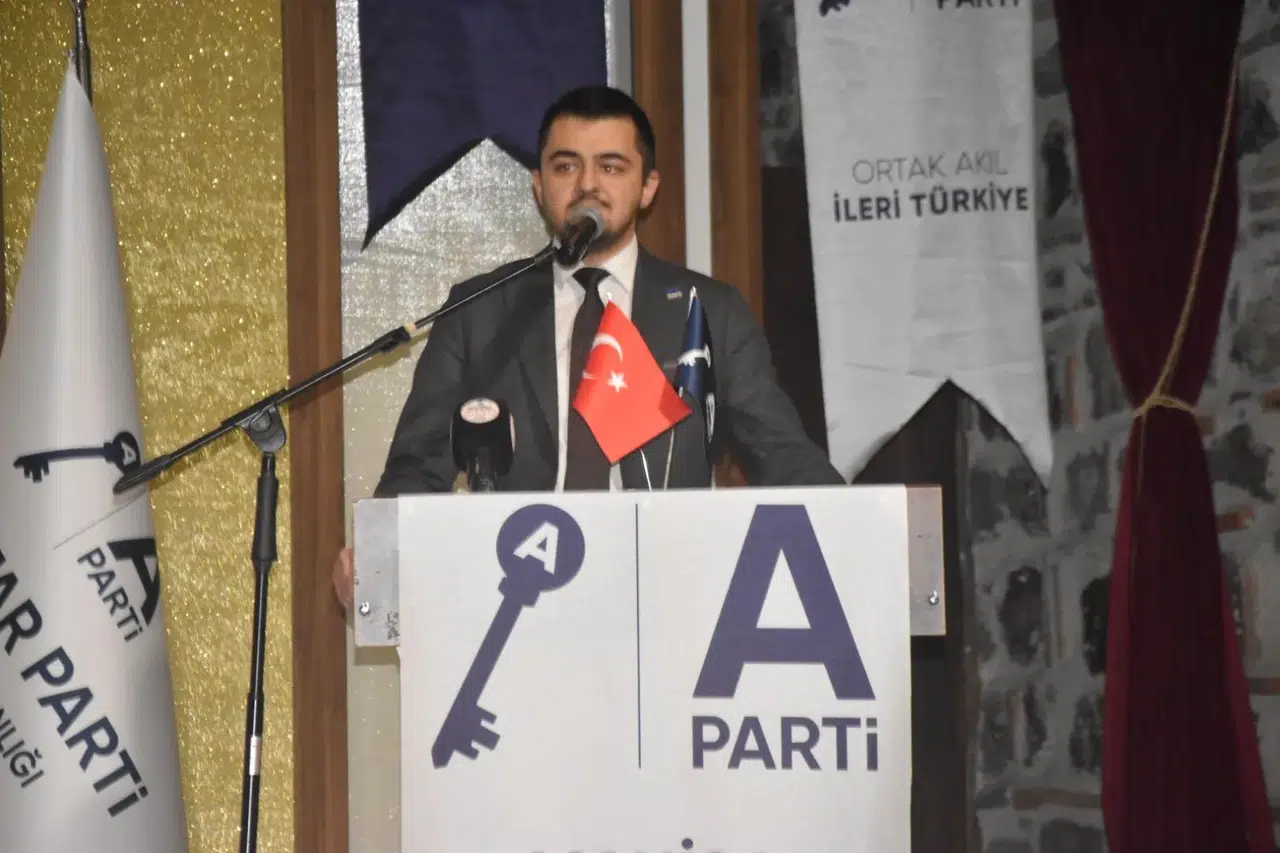 Anahtar Parti Manisa İl Başkanı Şakircan Dinç’den çarpıcı açıklama