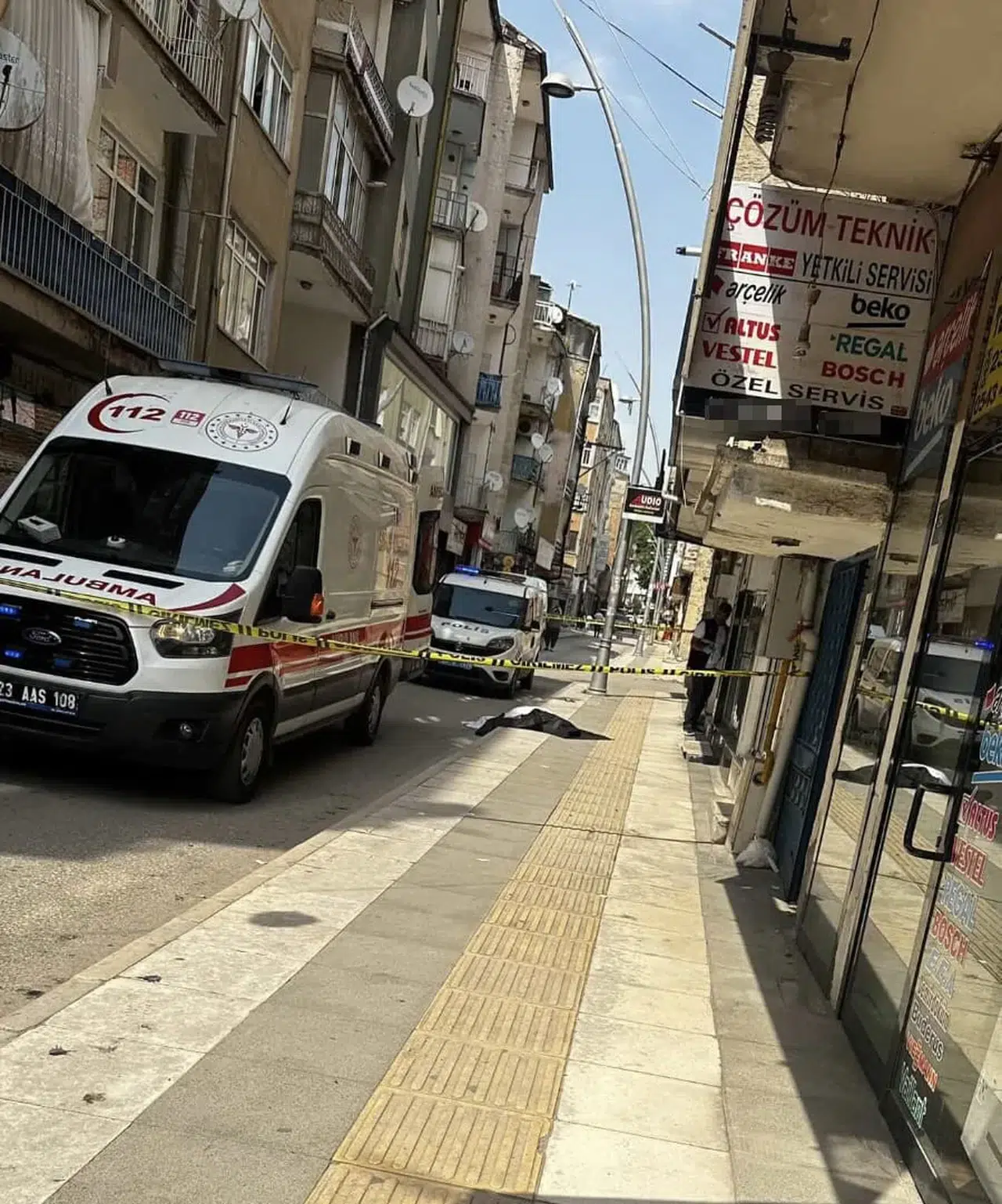 84 yaşındaki kadın dördüncü kattan düşerek can verdi