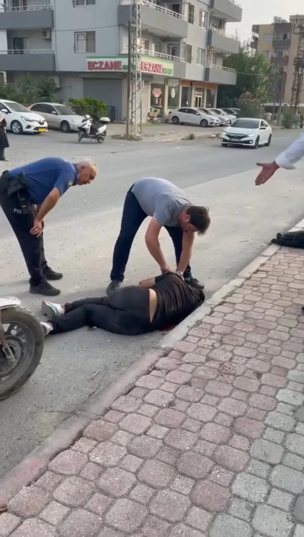 Baba, evladını defalarca bıçaklayarak öldürdü